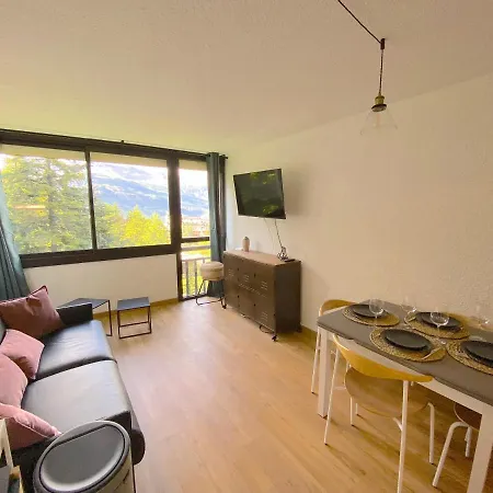 Studio Refait A Neuf Au Coeur De Praloup 1600 Apartamento